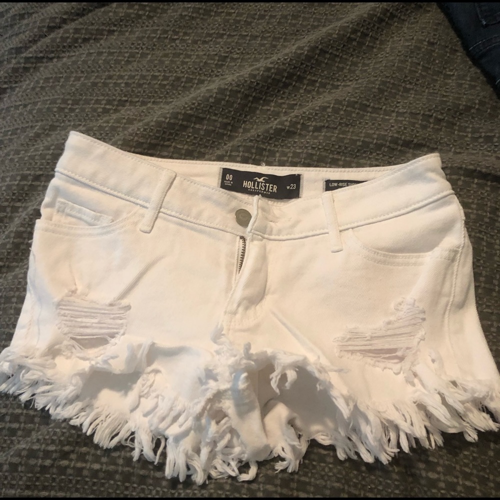 Hollister white low-rise shorts vintage stretch